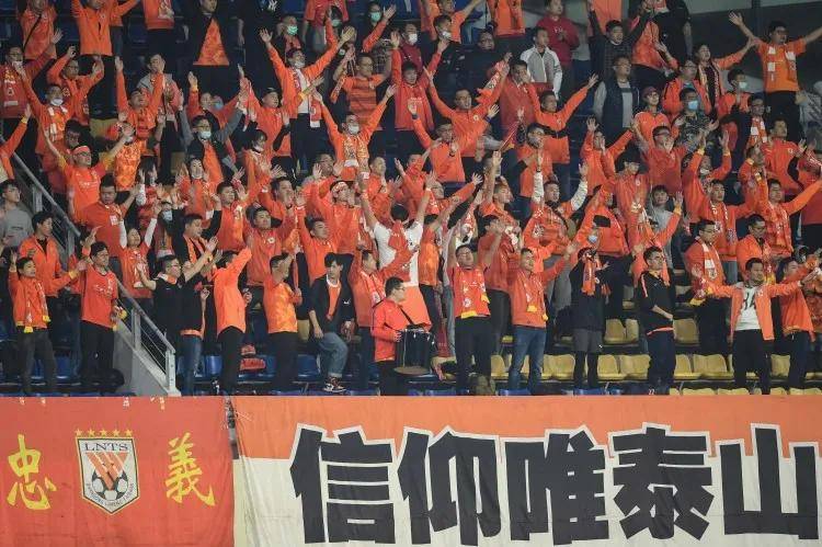 包含热门赛事引爆热情,球场气氛空前火爆的词条 包含热门赛事引爆热情,球场气氛空前火爆的词条