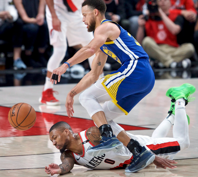 意甲焦点战之夜,利拉德关键战不手软 意甲焦点战之夜,利拉德关键战不手软